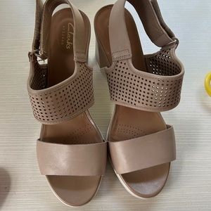 Clarks sandals size 9.5